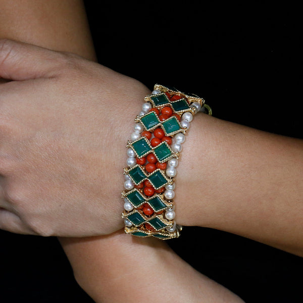 Vintage Lucien Piccard Bracelet with Coral & Pearls Yellow Gold - Image 3