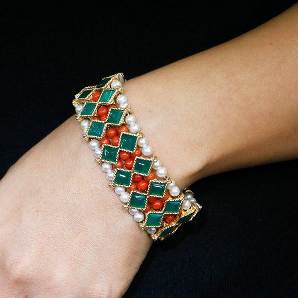 Vintage Lucien Piccard Bracelet with Coral & Pearls Yellow Gold - Image 2