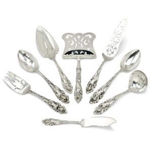 Once Upon A Diamond Collectible Silver Silver Reed & Barton Love Disarmed Sterling Flatware 12 Service 125 Pieces