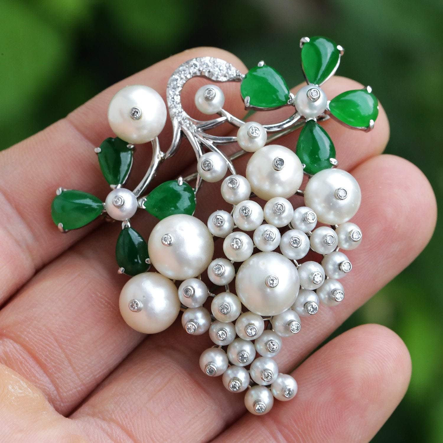 XaiYimee Vintage Imitating Pearl Brooch Number 5 Brooches Pins for Women Fashion Banquet Jewelry